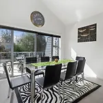 Bay Bliss - Lake Taupo Holiday Home