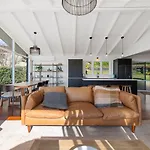 The Black Lake House - Acacia Bay Holiday Home