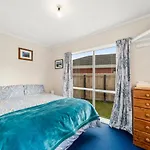 Kereru Lodge - Two Mile Bay Holiday Home
