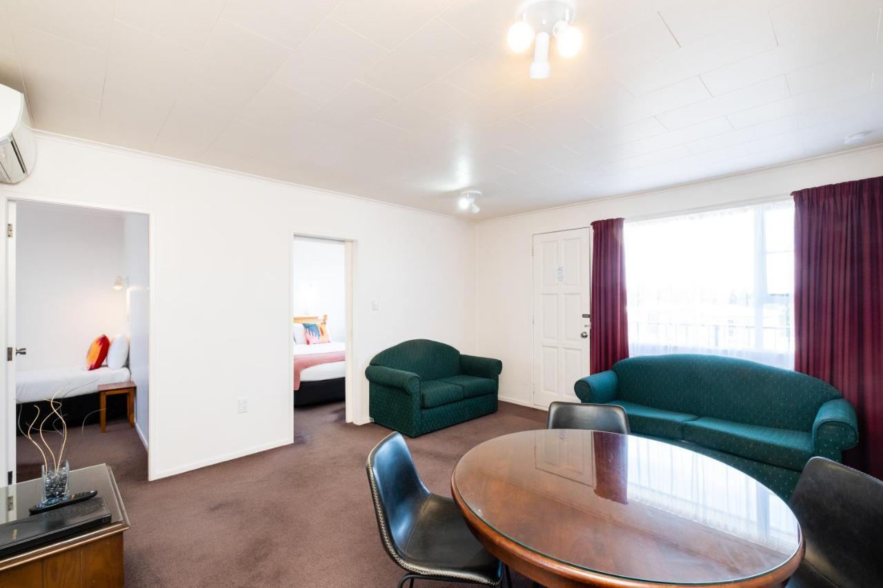 Chevron 4*