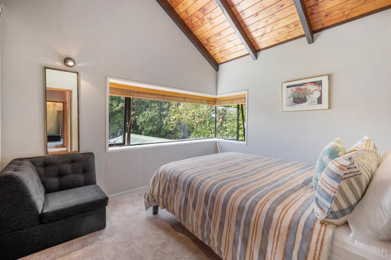 Garden Grove - * Taupo