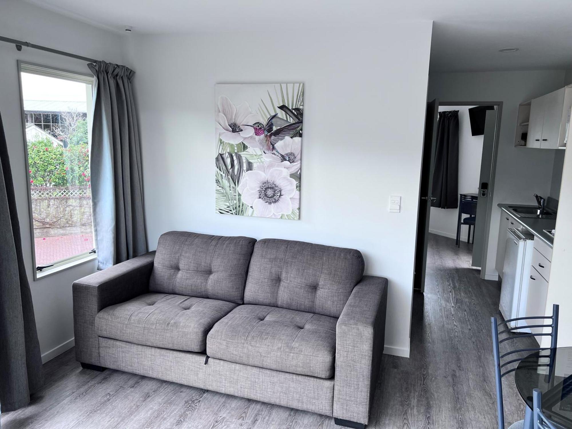 Motel Baycourt Lakefront 4*