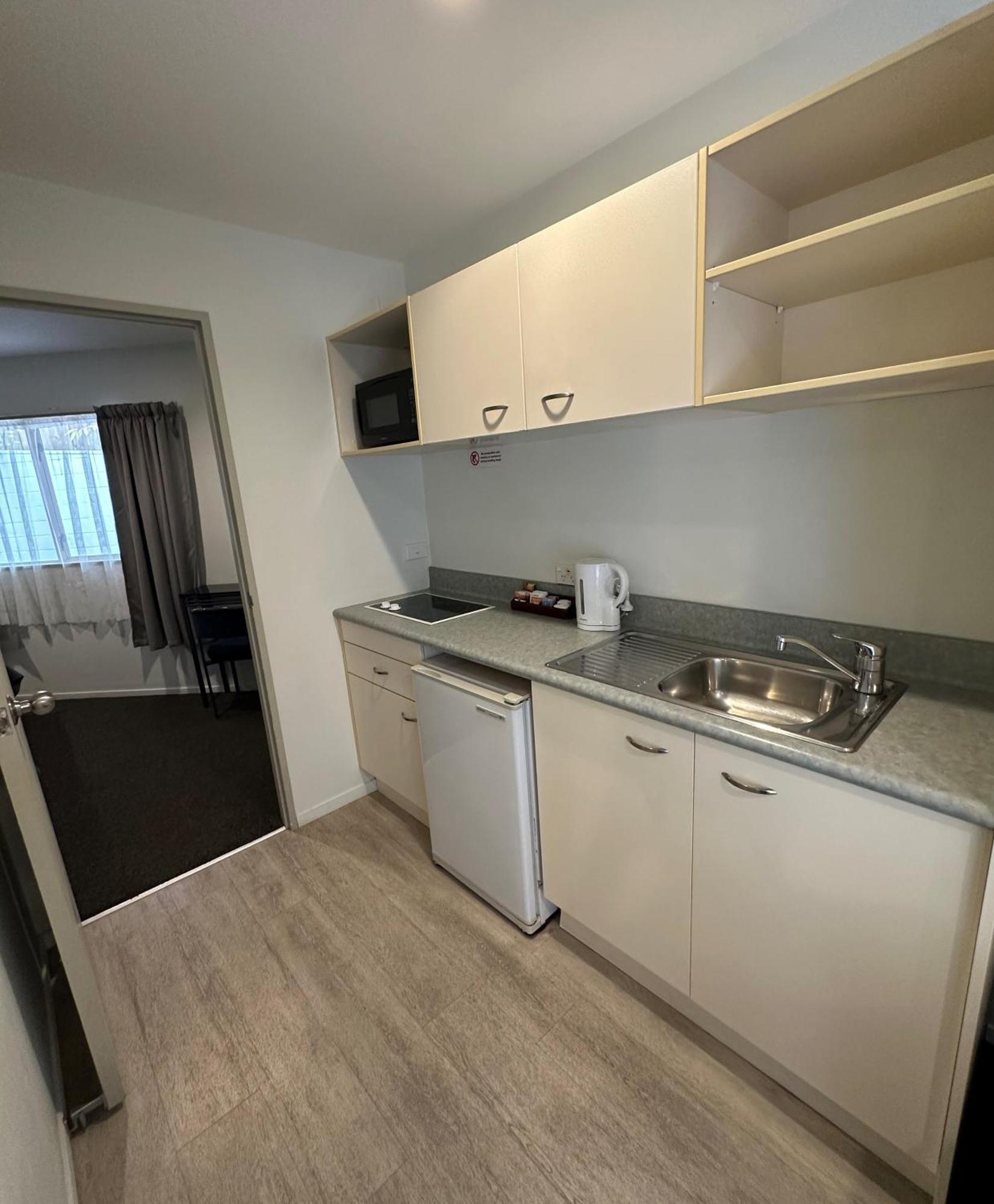Baycourt Lakefront Motel Taupo