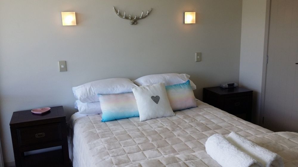 300 Lake Terrace * Taupo
