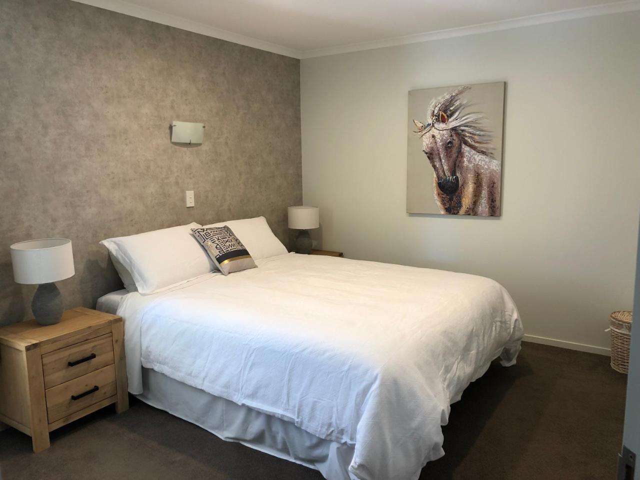 Motel Baycourt Lakefront 4*