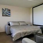 Studio 28
