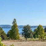 Pokaka Lake House - Wharewaka Holiday Home