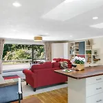 Lupin Lodge Bed & Breakfast