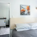 Dunrovin Motel