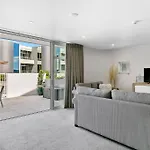Waimahana - Luxury By The Lake
