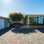 Sunshine Cottage