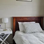 Cosy Lockwood In Town
