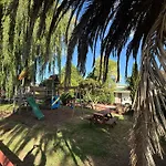 Camellia Court Family Motel