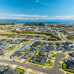 Stay Taupo - Premium Home With Hot Tub