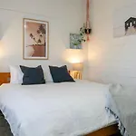 Walnut Cottage - Private Outdoor Spa Pool