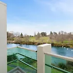 Riverside Villa - Taupo Holiday Home