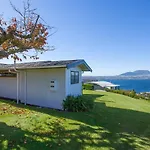 Heights Haven - Acacia Bay Holiday Home