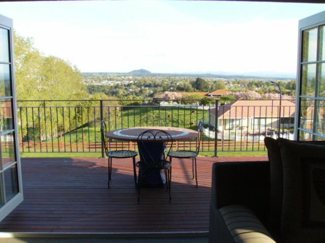 Falls Chateau Aparthotel Taupo