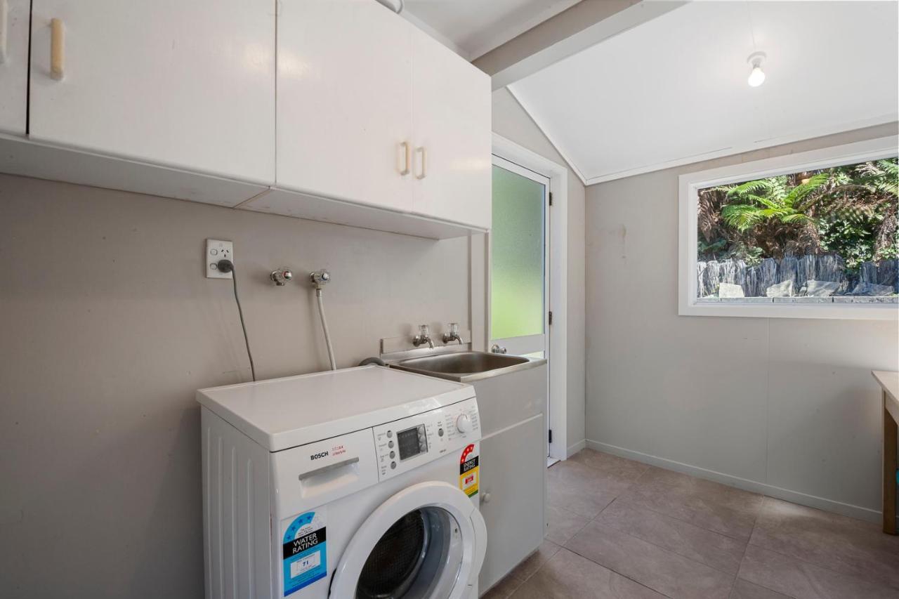 Holiday home Krissell Castle - Acacia Bay Holiday Taupo
