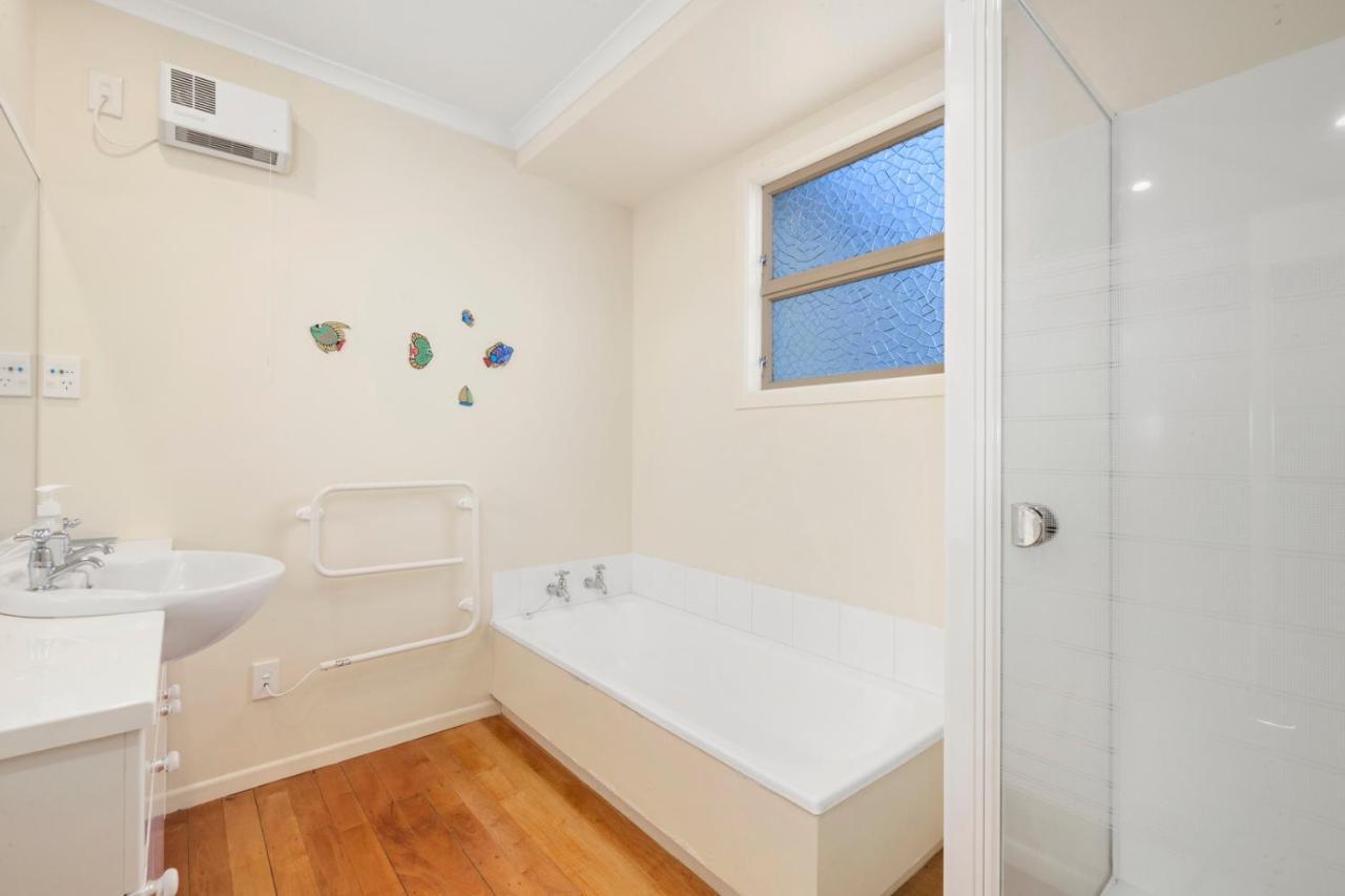 Holiday home Pokaka House - Wharewaka Taupo