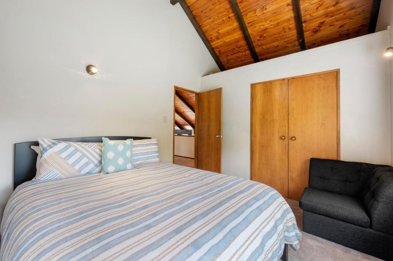 Garden Grove - * Taupo