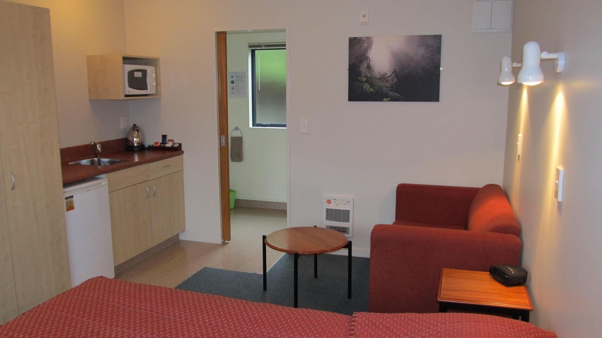 Bella Vista Motel 4*