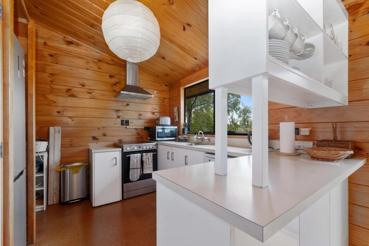 Rutherfurd Lakehouse - Holiday home Taupo