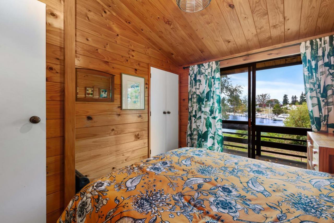 Rutherfurd Lakehouse - Holiday home *