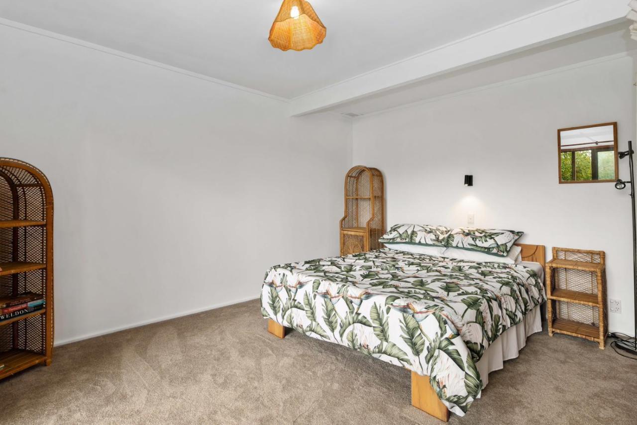 Rutherfurd Lakehouse - *