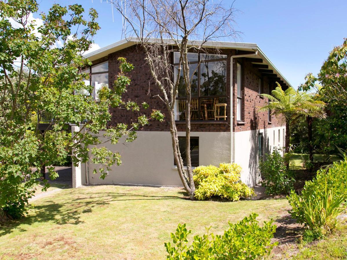 Holiday home Acacia View At No 3 - Acacia Bay Taupo