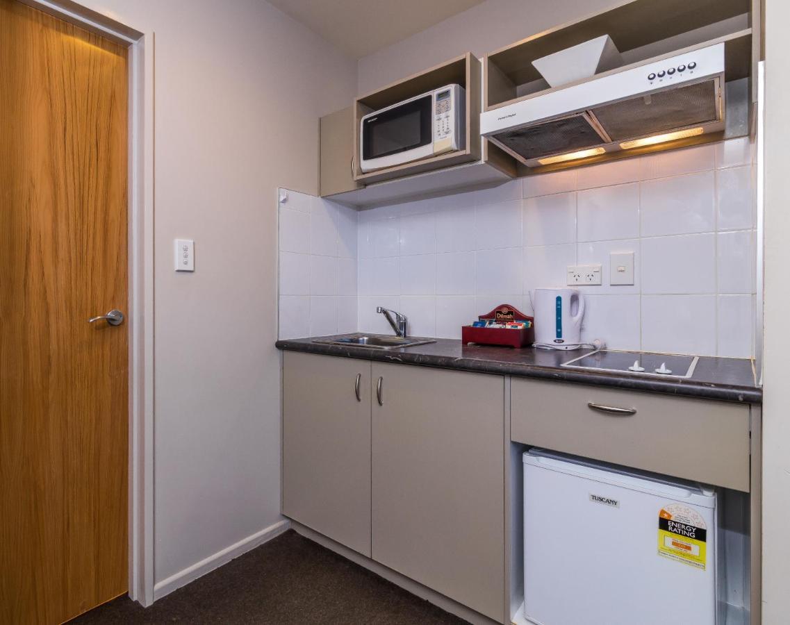 Twin Peaks Lakeside 3*
