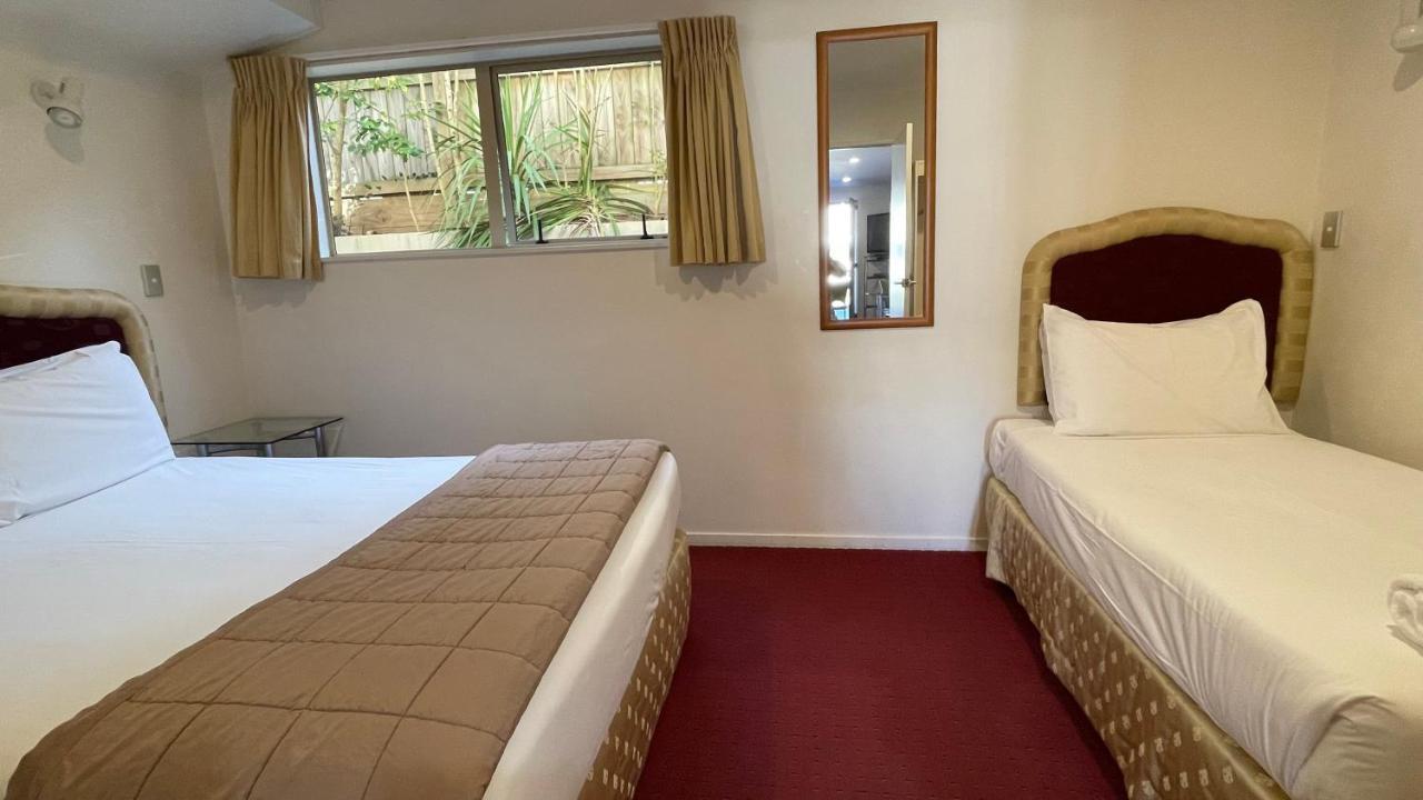 Chantillys Motor Motel