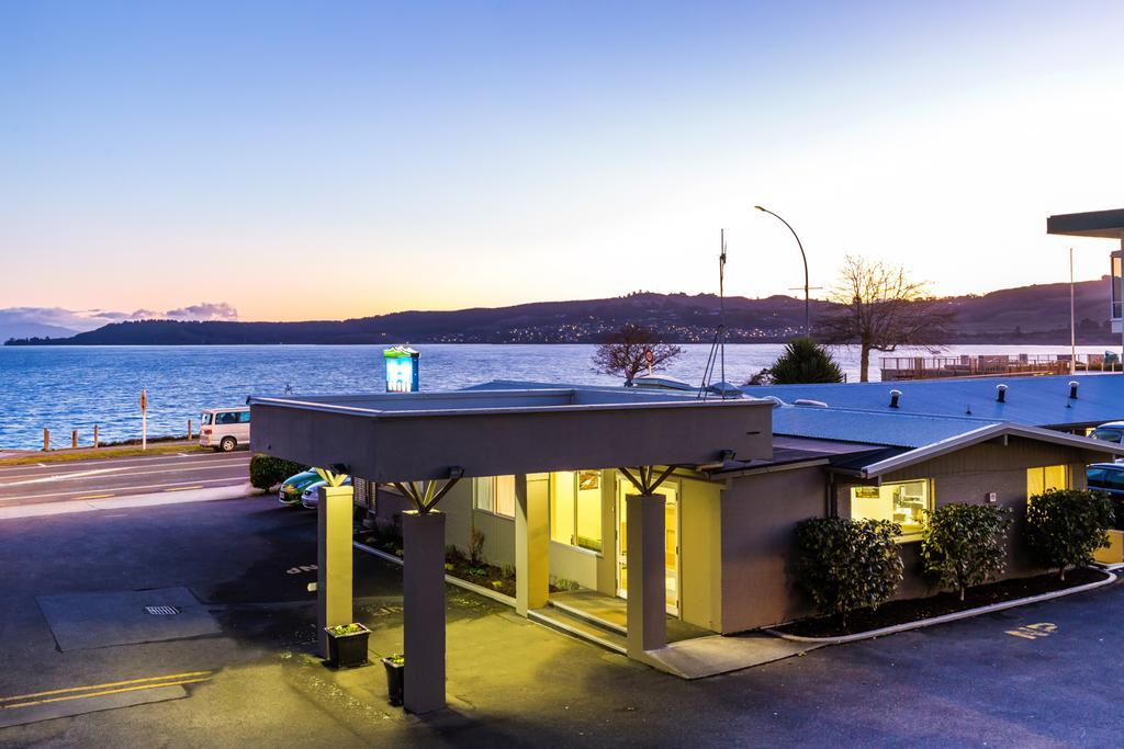 Twin Peaks Lakeside Taupo