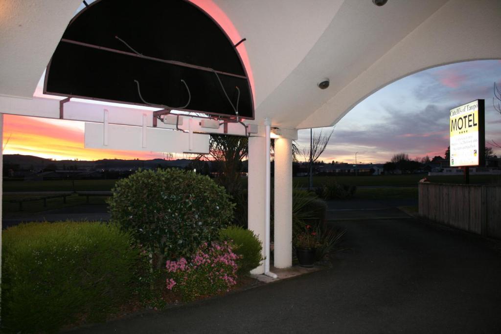 Catellis Of & Conference Centre Motel 4*