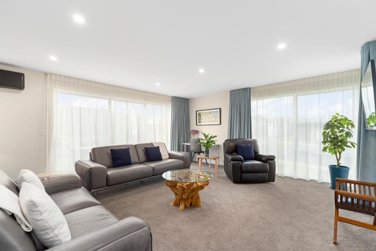 Holiday home Sanctuary On The Grove Taupo