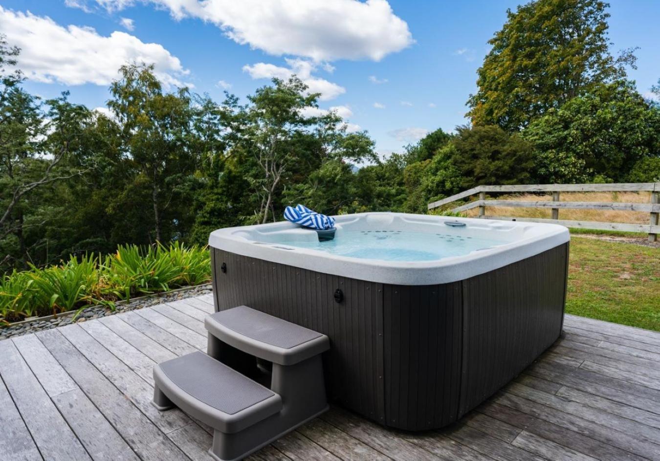 Holiday home Hideaway At The Bay - With Hot Tub *