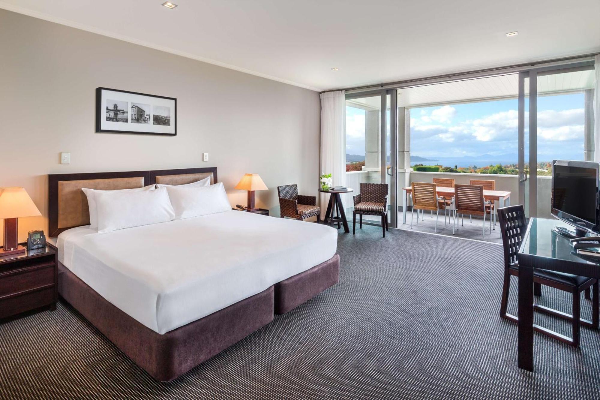 Hilton Hotel 4*
