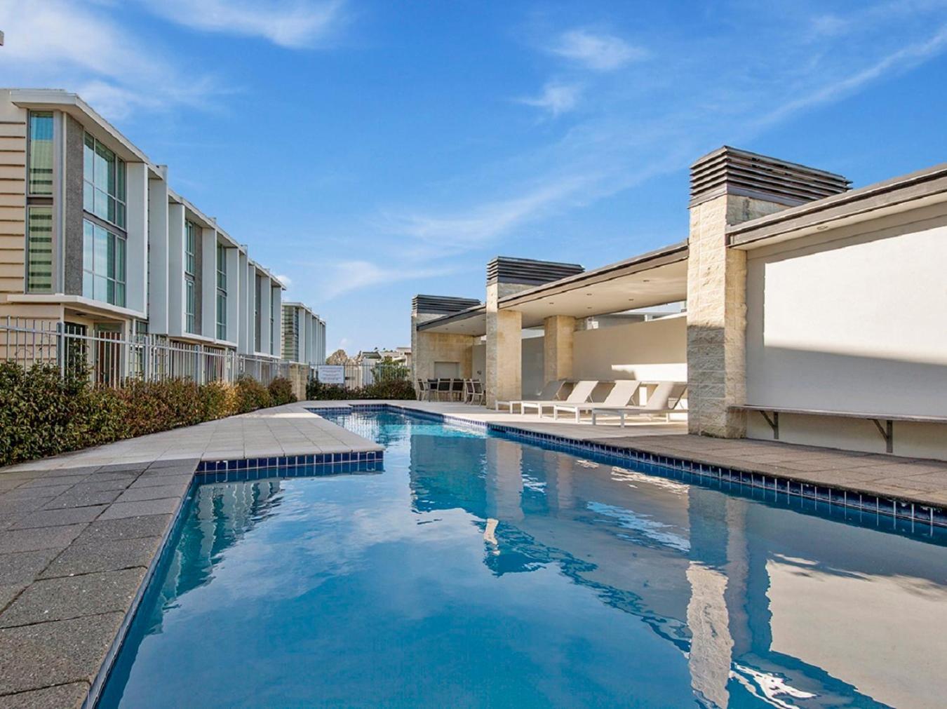 Marina View -
