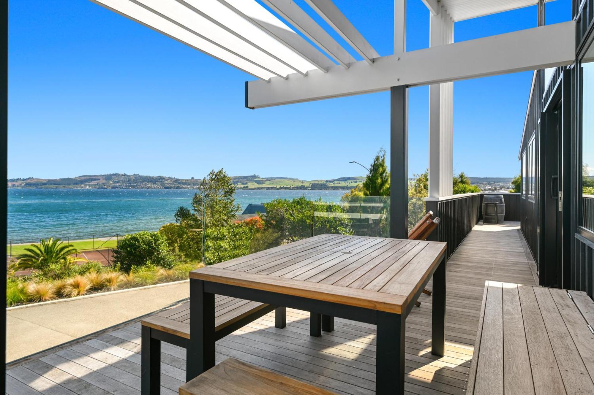 Terrace - Luxury Taupo