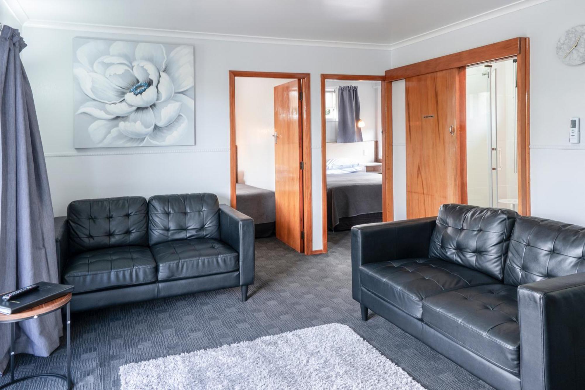 Dunrovin Motel 4*