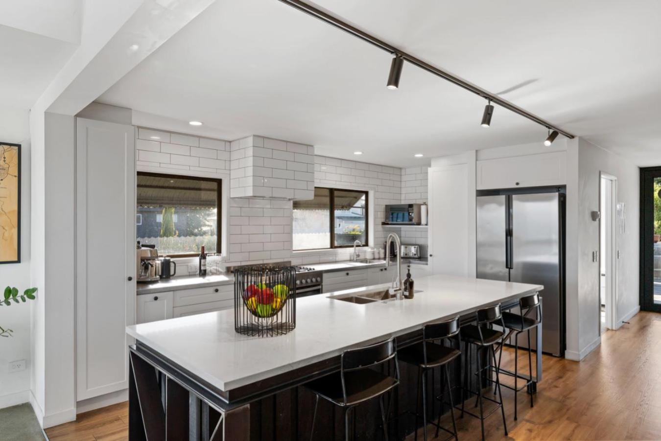 Muritai House - *