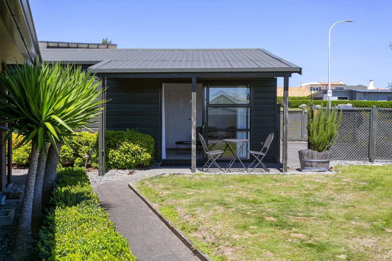 Little Beauty - Wharewaka Magic
