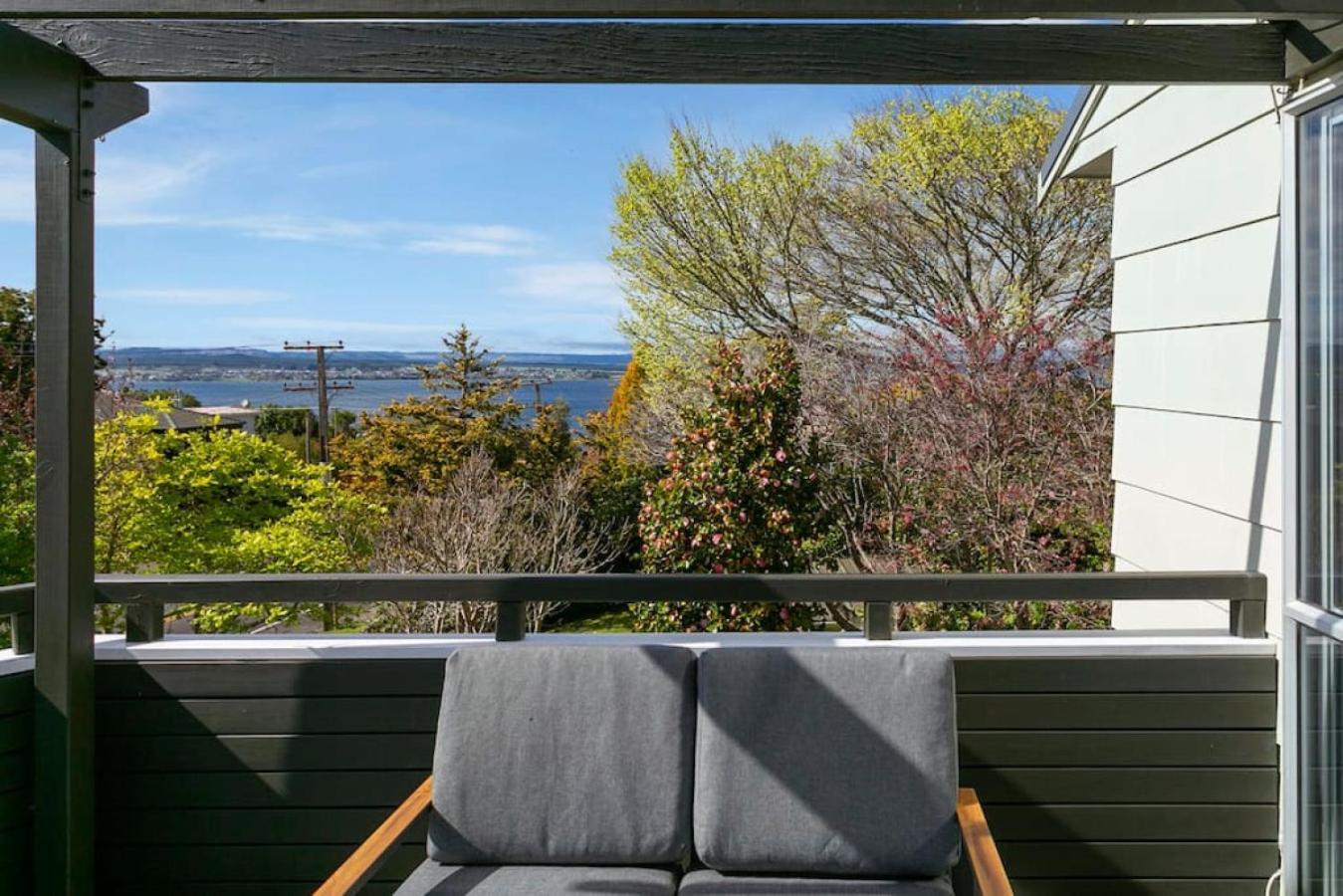 Huon * Taupo