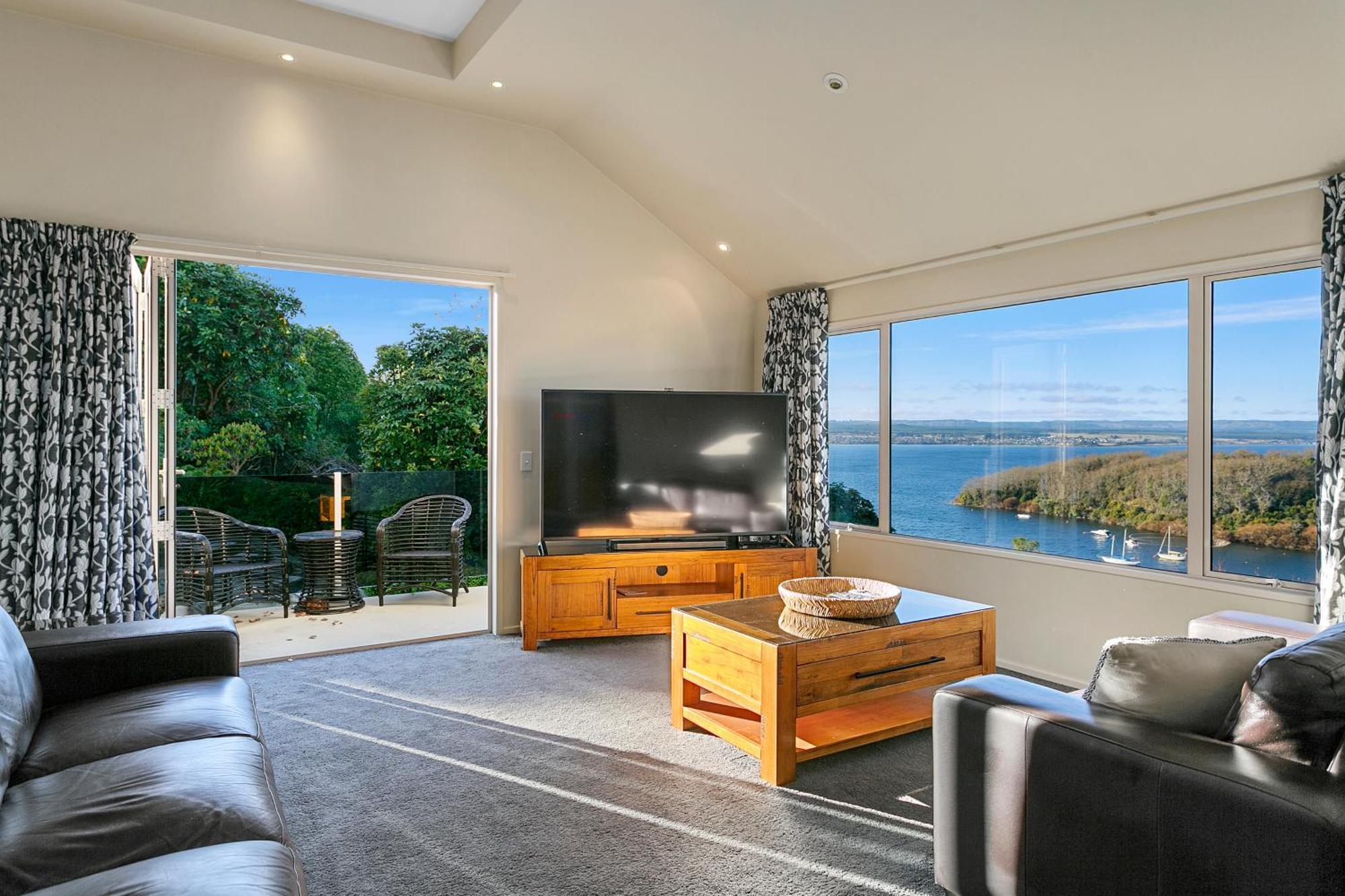 Acacia Waters - Holiday home *