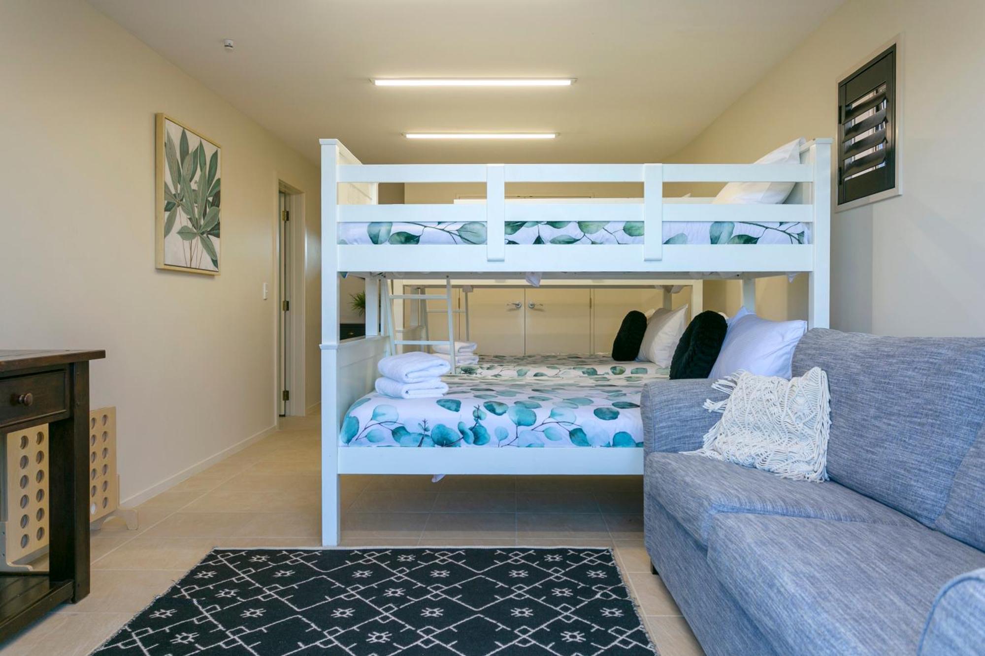 Acacia Waters - Holiday home