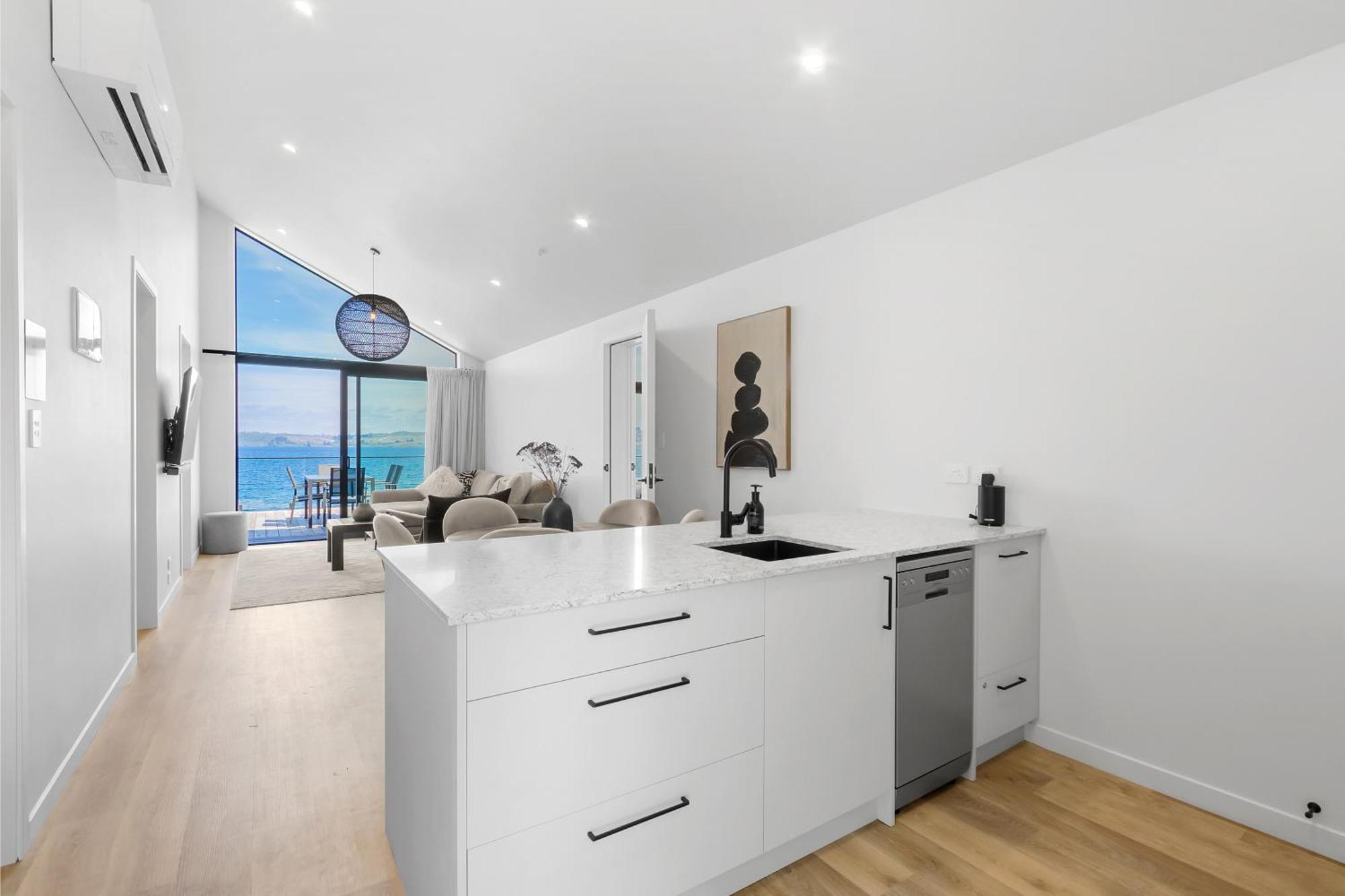 Stunning Views Pool Holiday home