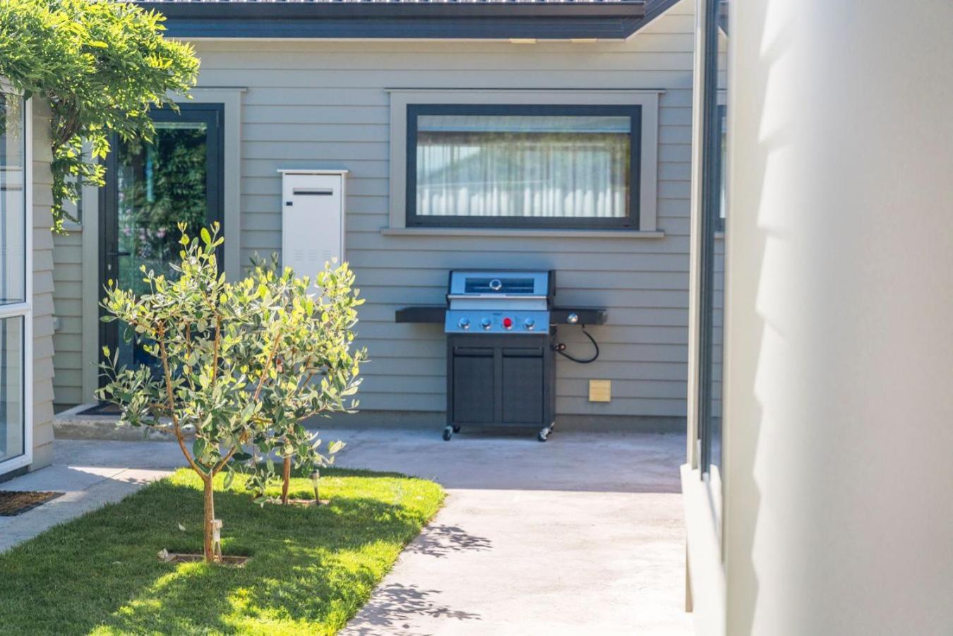 - Premium With Hot Tub * Taupo