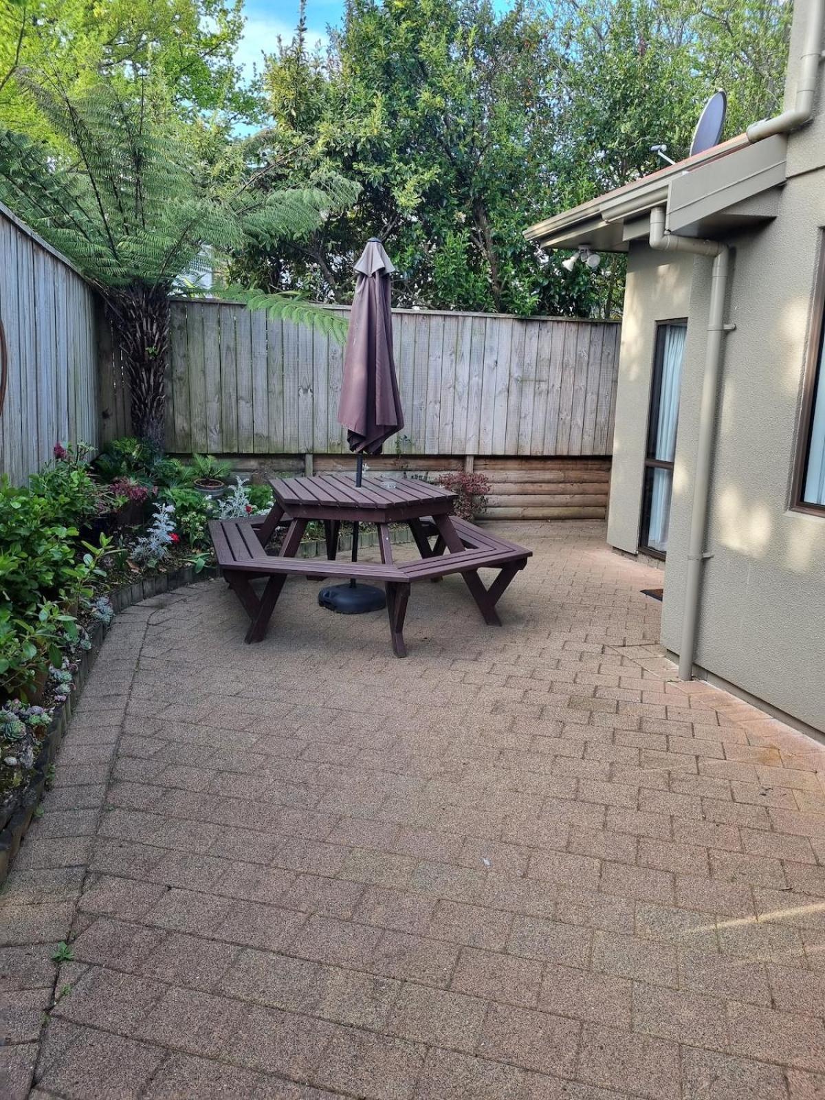 The Tuis Nest Holiday home