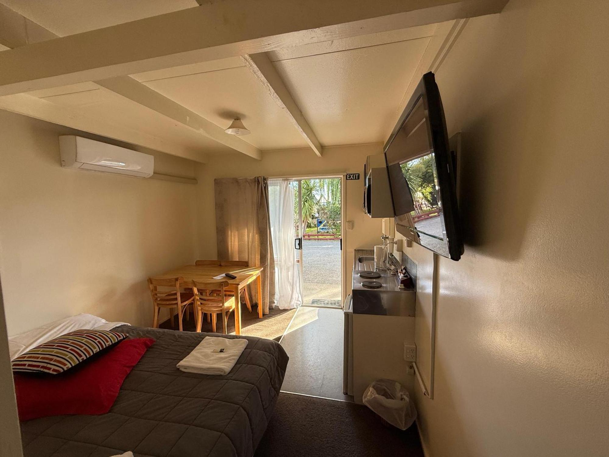 Camellia Court Family 3* Taupo