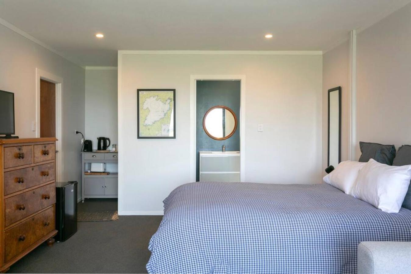 Peaceful Luxury Retreat With Views And Pool * Taupo